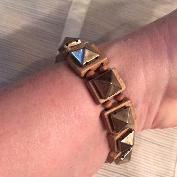 SET/3 Studded Geometric Stretch Bracelets - Picture 3 of 6